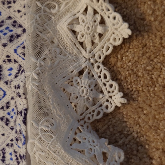 Cold shoulder Skies are Blue XS top - Picture 7 of 7